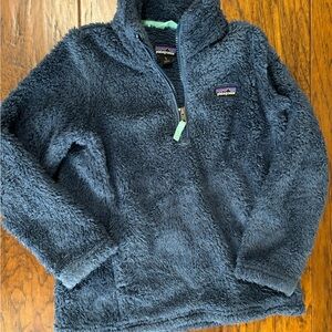 Girls Patagonia pull over size small